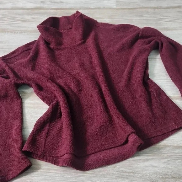 BR Nubby Oversized Turtleneck Sweater - Picture 1 of 6